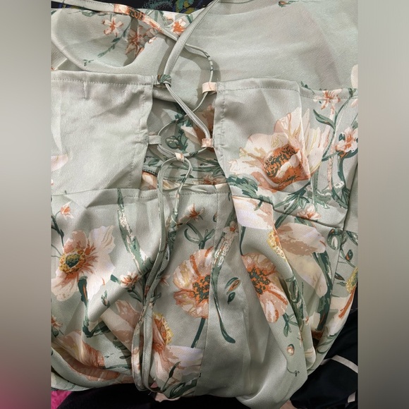 NWT Boohoo Sage Green Satin Floral Cowl Tie-Back Flute Hem Slip Midi Dress 12 - Picture 10 of 11